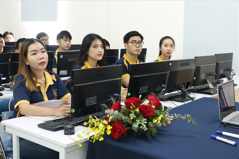 정보 기술 산업의 벤치마킹.