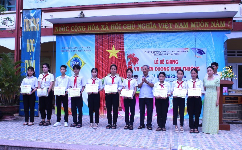 Thai Phien Secondary School (Tam Thanh commune) is an educational highlight in the East Tam Ky region, Quang Nam. Photo by Nguyen Hoang