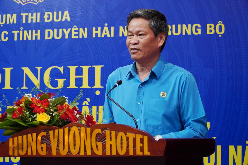 Ông Huỳnh Thanh Xuân - Phó Chủ tịch Tổng Liên đoàn Lao động Việt Nam phát biểu tại Hội nghị. Ảnh: Viên Nguyễn