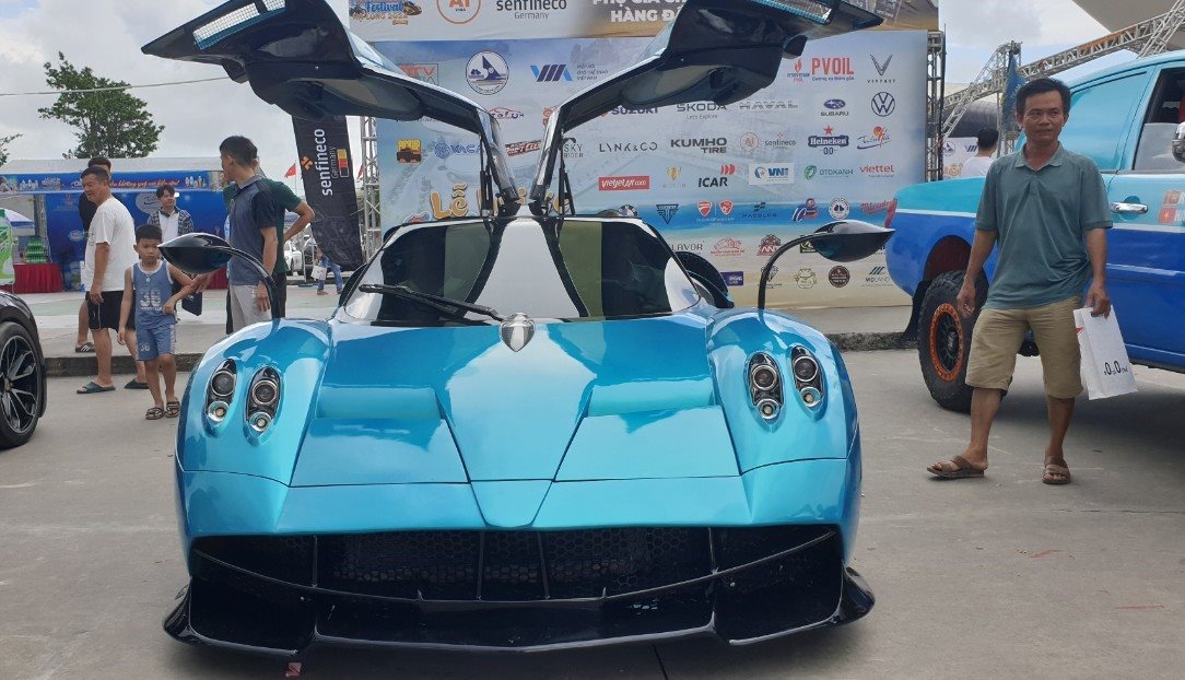 Ha Long Car Festival에서 Quang Ninh에있는 국가 청소년 그룹의 수제 슈퍼카. 사진 : Nguyen Hung
