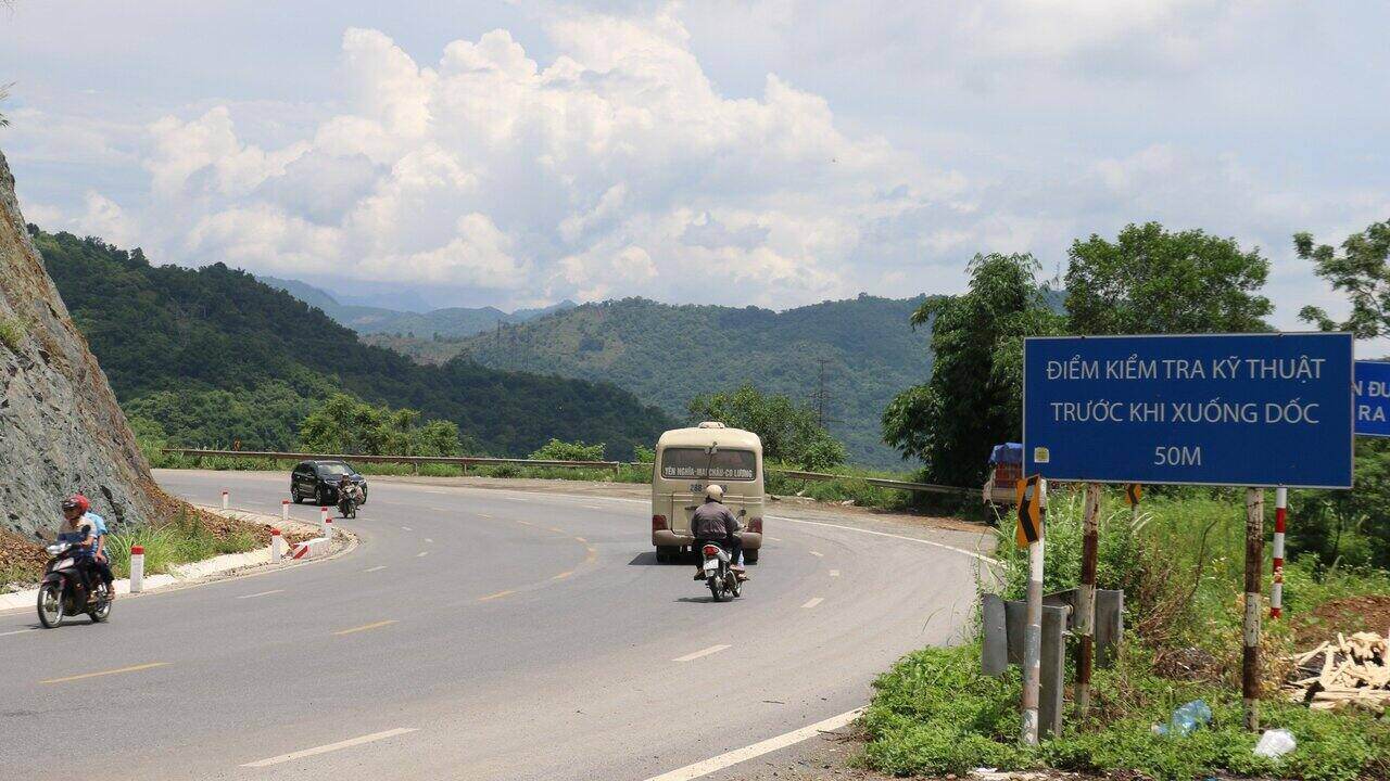 “Hiện ban đang phối hợp với UBND huyện Cao Phong và UBND thành phố Hòa Bình đẩy nhanh việc giải phóng mặt bằng để đảm bảo tiến độ dự án” - ông Kiên thông tin. 