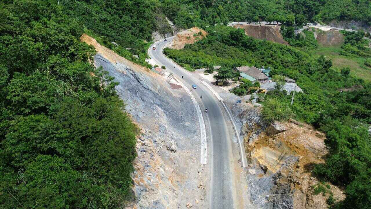 On July 13, according to reporters, many locations at the project were basically completed, the Cun slope was much wider than before and became airy, ensuring safety for traffic participation.