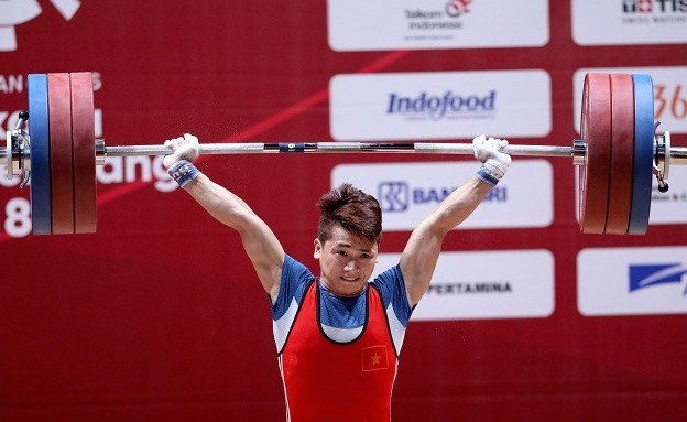 Trinh Van Vinh won a ticket to the Olympics after 4 years of being banned from competing. Photo: Thanh Ha