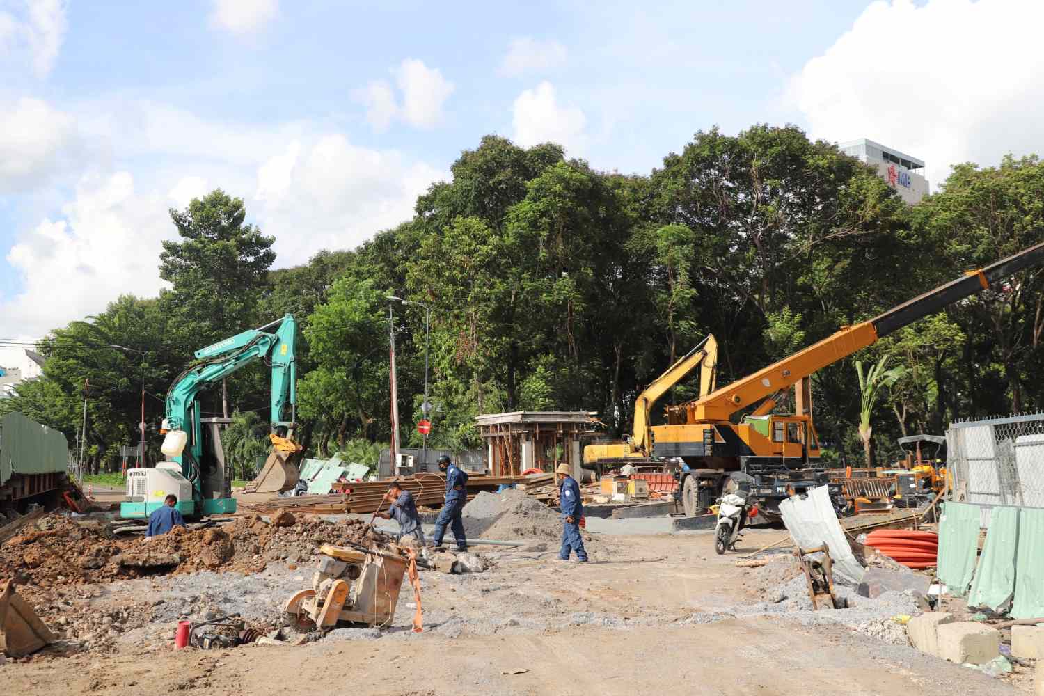 Accelerate the re-establishment of Tran Quoc Hoan street. Photo: Minh Quan