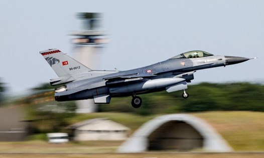 Một máy bay F-16 của Thổ Nhĩ Kỳ - quốc gia thành viên NATO. Ảnh: AFP