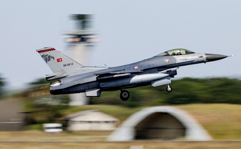 Một máy bay F-16 của Thổ Nhĩ Kỳ - quốc gia thành viên NATO. Ảnh: AFP
