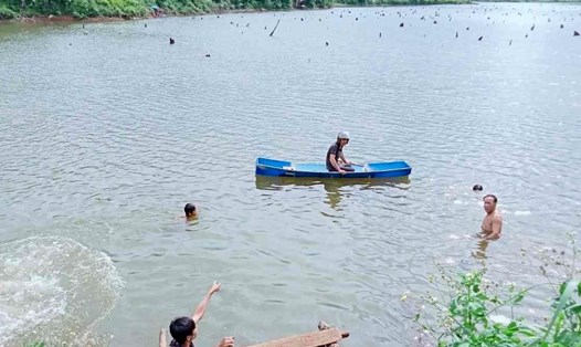 Hiện trường vụ việc cháu bé bị đuối nước, tử vong khi đi câu cá. Ảnh: Lại Tuyến