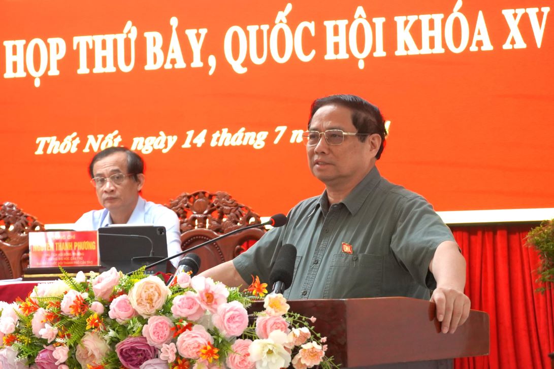 Prime Minister Pham Minh Chinh spoke at the meeting with voters. Photo: Ta Quang