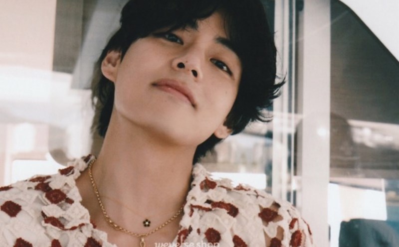 V BTS hé lộ loạt ảnh quyến rũ. Ảnh: AllKPop.