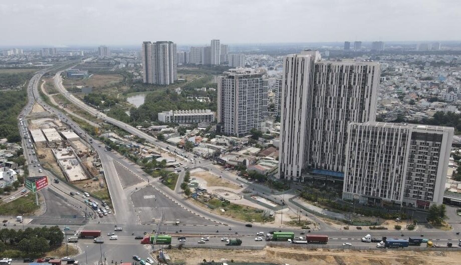 Doanh nghiệp ngại làm nhà ở xã hội vì quá ít ưu đãi. Ảnh: Anh Tú