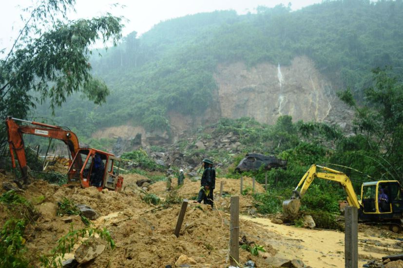 Hiện trường vụ sạt lở núi nghiêm trọng, làm sập hoàn toàn Nhà máy Thủy điện Kà Tinh 1 huyện Trà Bồng tỉnh Quảng Ngãi tháng 10.2022.Ảnh: Viên Nguyễn