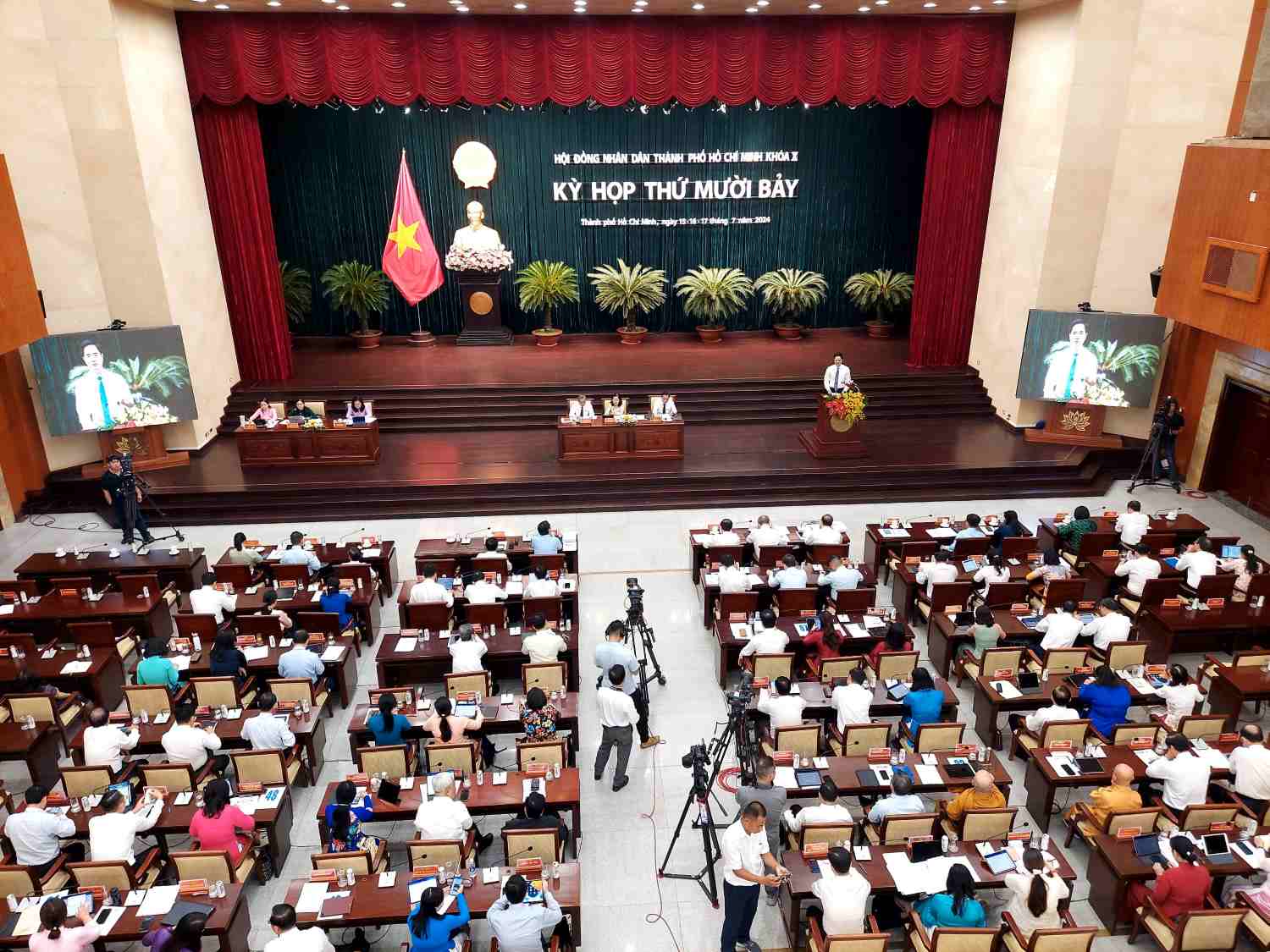 Overview of the 17th session of Ho Chi Minh City People's Council