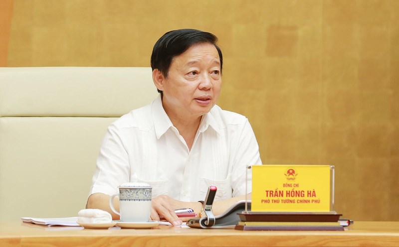 Phó Thủ tướng Chính phủ Trần Hồng Hà chủ trì cuộc họp nghe báo cáo, cho ý kiến dự thảo Luật Điện lực (sửa đổi). Ảnh: Minh Khôi