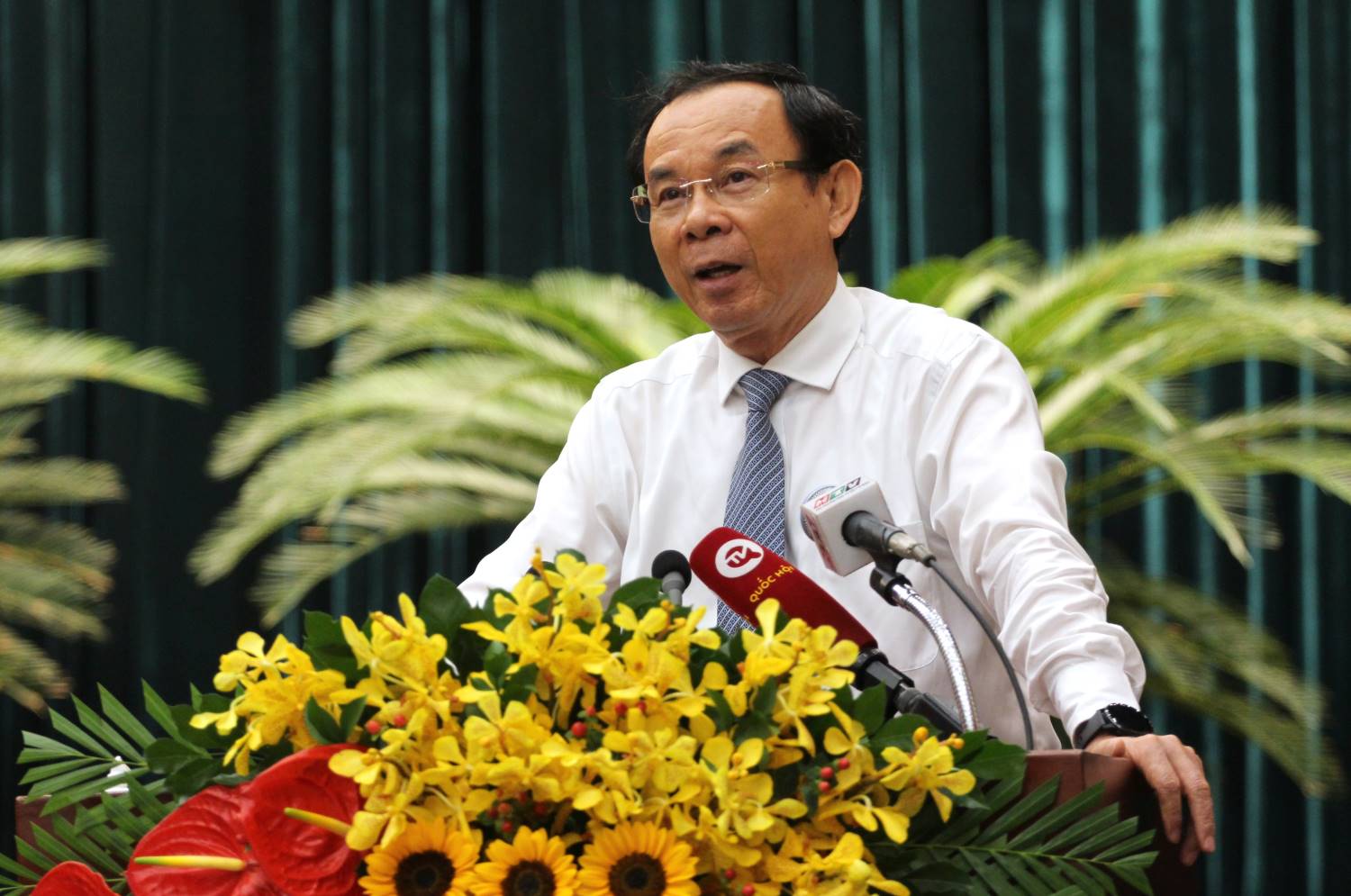 Bí thư Thành ủy TPHCM Nguyễn Văn Nên phát biểu tại kỳ họp.  Ảnh: Thành Nhân