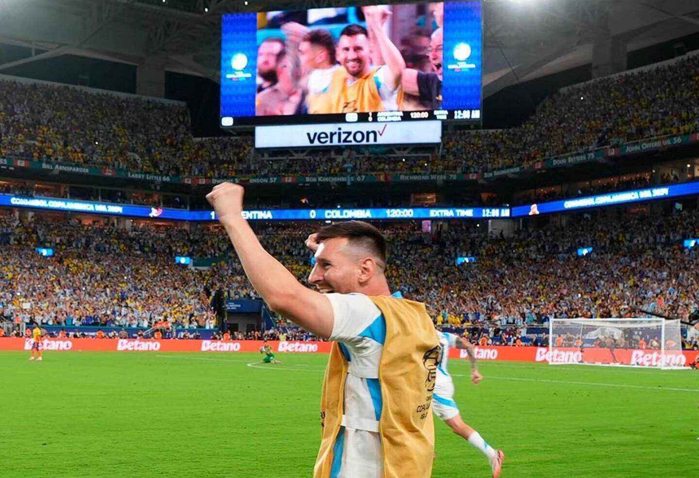 Lionel Messi ăn mừng sau trận chung kết Copa America 2024.  Ảnh: LĐBĐ Argentina 