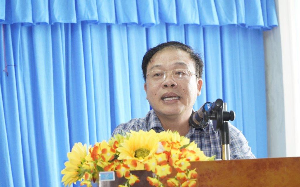 Giám đốc Trung tâm Kiểm soát bệnh tật (CDC) Kiên Giang Trần Thế Vinh thông tin về tình hình dịch bệnh sởi trên địa bàn. Ảnh: Nguyên Anh