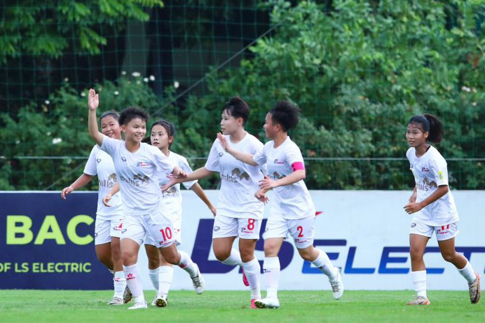 퐁푸하남 2024년 U16 여자 국가대표 축구 대회 7라운드에서 호치민시 승리 사진: VFF