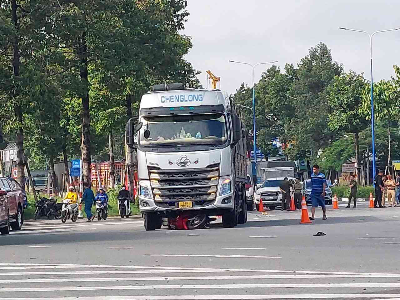 Scene de l'accident qui a cause la mort d'un homme de 82 ans sur les lieux. Photo : Duong Binh