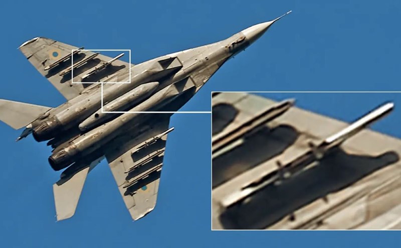 Tiêm kích MiG-29 của Không quân Ukraina với giá treo mới, tháng 6.2023. Ảnh: Không quân Ukraina