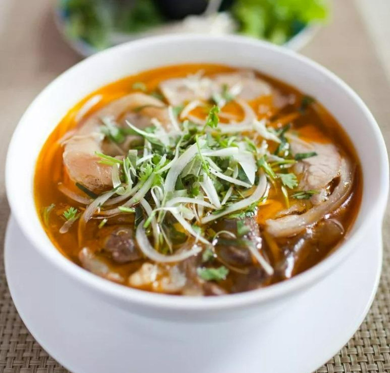 Beef noodle soup at Dong Pho costs 150,000 VND/bowl. Photo: Michelin Guide