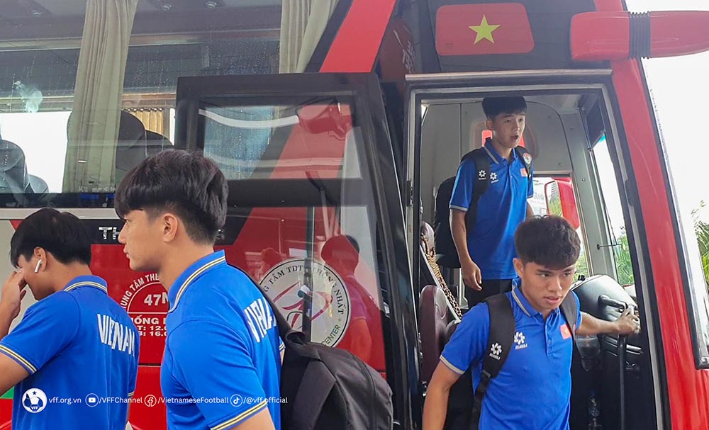 U-19ベトナム代表がU-19東南アジア選手権2024に出発。写真:VFF