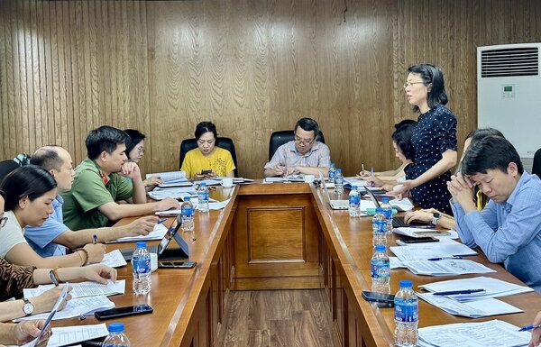 Bộ Tư pháp tổ chức cuộc họp rà soát vướng mắc trong quy trình thực hiện dự án đầu tư có sử dụng đất. Ảnh: Bộ Tư pháp