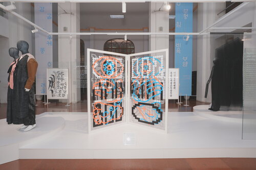 Không gian trưng bày tại sự kiện văn hóa Hangeul. Ảnh: BTC