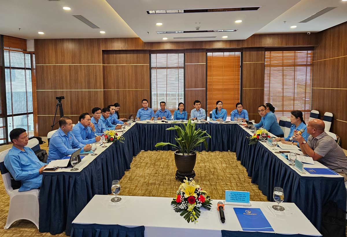 Quang cảnh lớp tập huấn chủ đề “Kinh nghiệm phát triển đoàn viên và thành lập công đoàn cơ sở trong khu vực tư nhân”. Ảnh: Đoàn Hưng