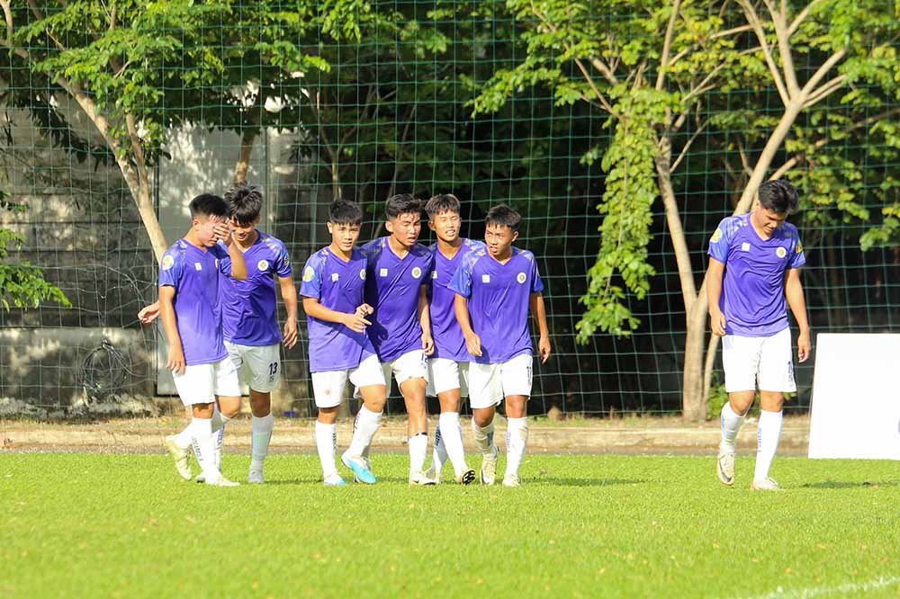 Hanoi U17 took advantage of opportunities in the match against U17 Hoang Anh Gia Lai. Photo: VFF