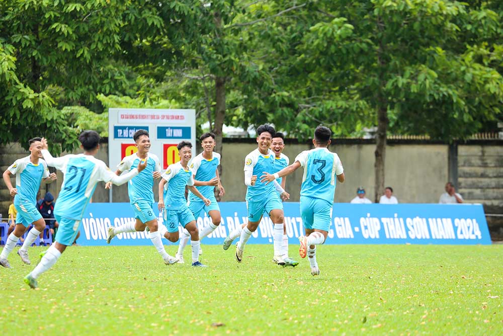 U17 Tay Ninh continues to the quarterfinals with the achievement of 1 of the 2 third-place teams with the best results. Photo: VFF