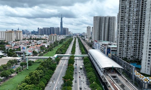 Hôm nay thời tiết Nam Bộ mưa gia tăng. Ảnh: Anh Tú