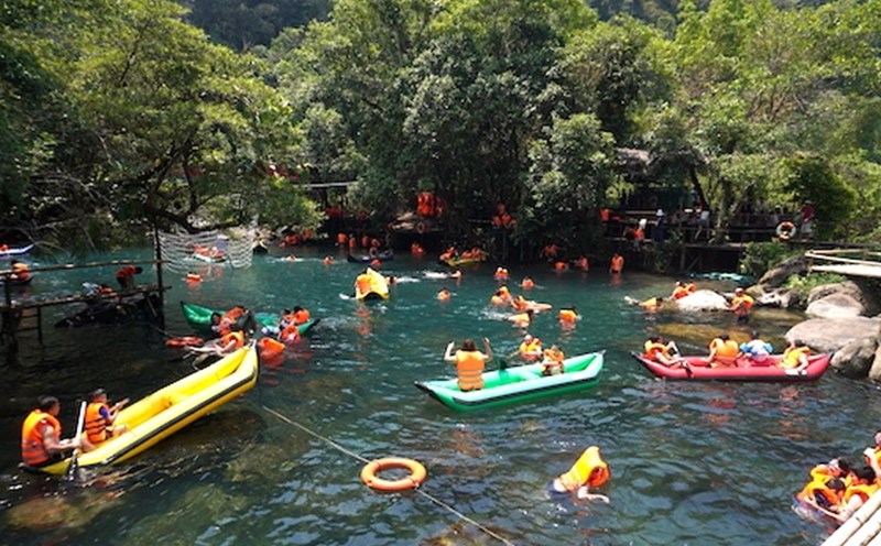 Quảng Bình được bình chọn là một trong những địa điểm đẹp nhất thế giới. Ảnh: Công Sáng