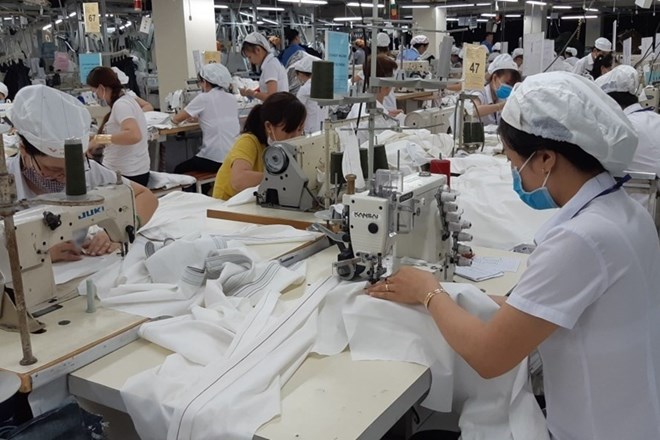 Từ ngày 1.7.2024, do mức lương cơ sở tăng, người lao động sẽ được hưởng mức trợ cấp BHXH tăng theo. Ảnh: Nam Dương