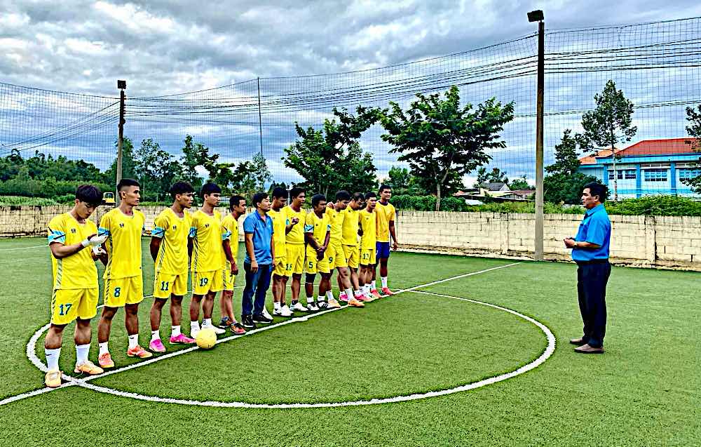 Duc Linh District Trade Union Football Team. Photo: Japfa CS