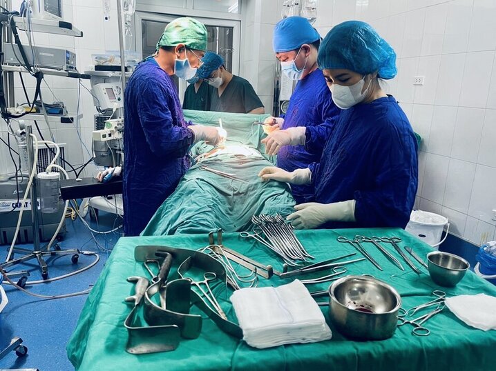 하노이 의과대학 입학 기준 점수는 매년 변동합니다. 사진: BVCC