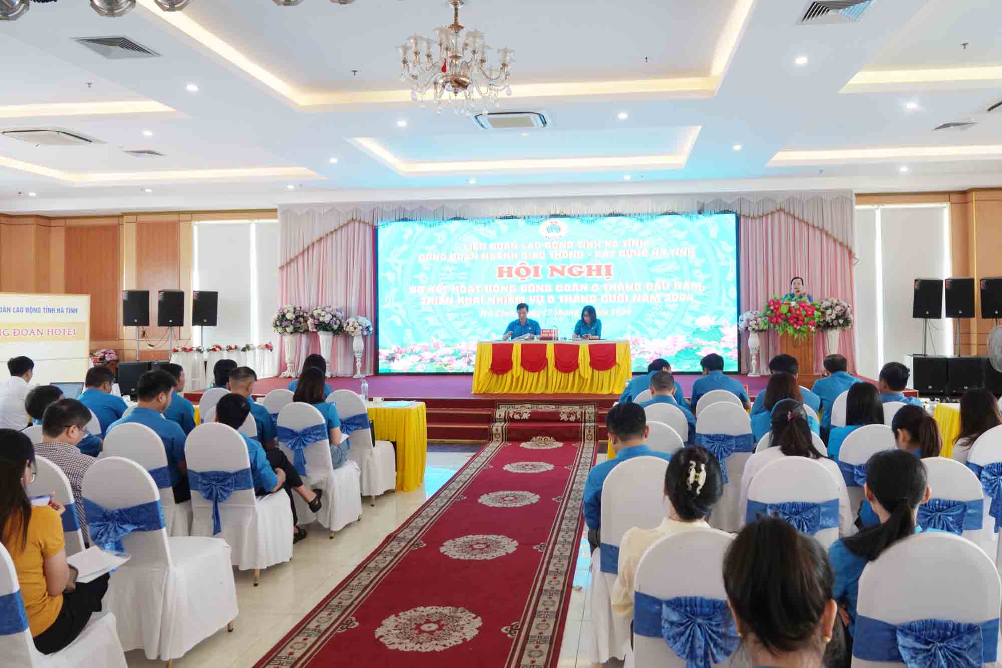 Hội nghị sơ kết 6 tháng đầu năm, triển khai nhiệm vụ 6 tháng cuối năm 2024 của Công đoàn ngành Giao thông - Xây dựng Hà Tĩnh. Ảnh: Trần Tuấn.