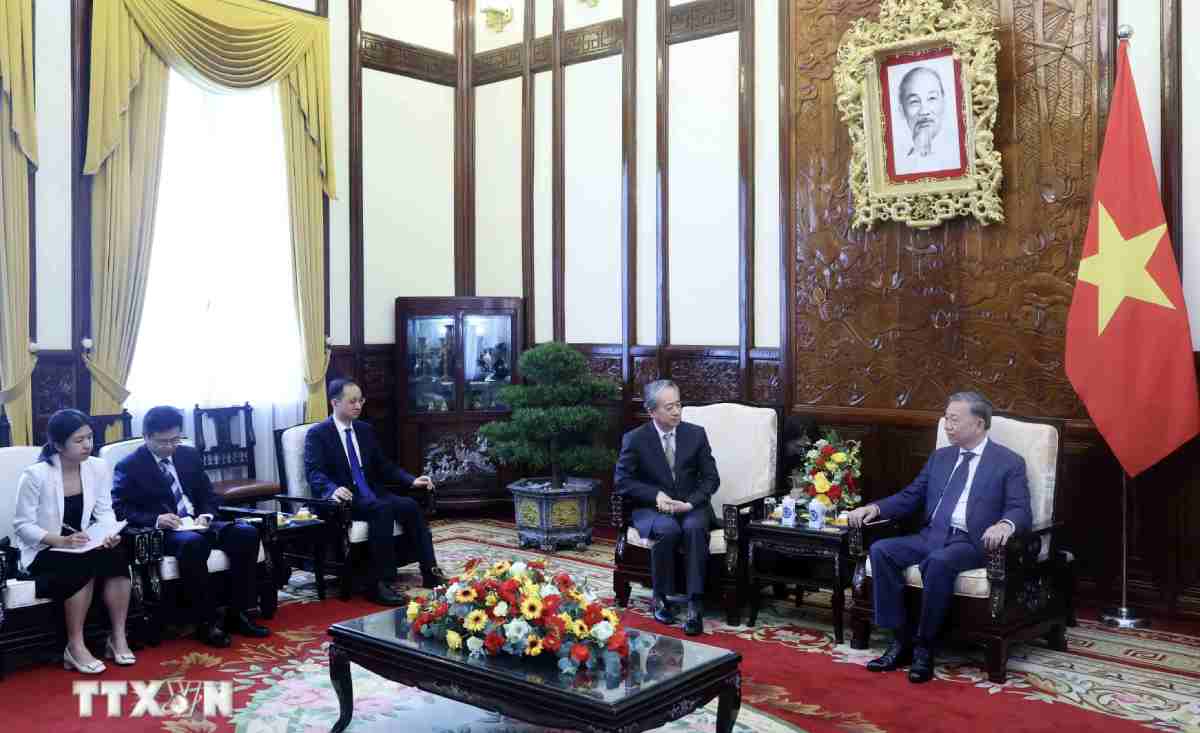 President To Lam receives Chinese Ambassador Hung Ba. Photo: TTXVN