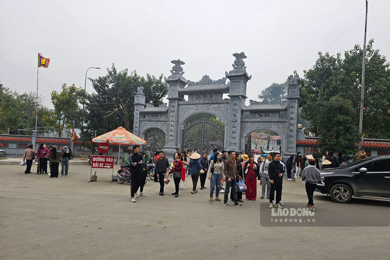 Bao Ha Temple Festival is held annually on the 17th day of the 7th lunar month. Photo: Bao Nguyen