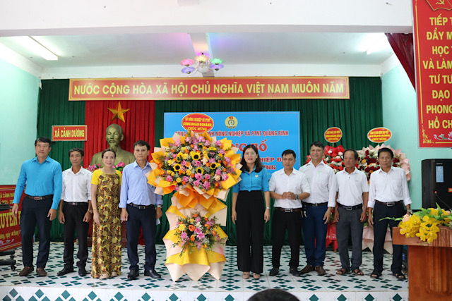 Nghiệp đoàn nghề cá xã Cảnh Dương vừa được thành lập với hơn 200 đoàn viên. Ảnh: P.Thuỷ