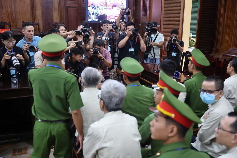 A large number of reporters attended the trial of the Registry case.