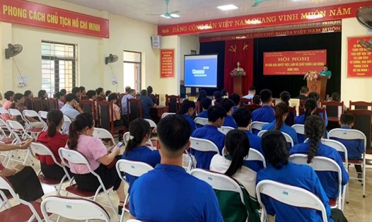 Hội nghị tư vấn giải quyết việc làm và xuất khẩu lao động tại thành phố Yên Bái.