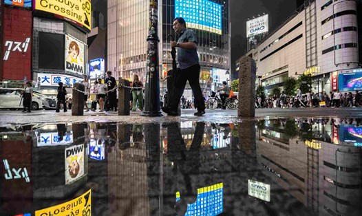 Gần nửa số công ty được phỏng vấn ở Nhật Bản tỏ ra e dè trước việc ứng dụng AI trong công việc. Ảnh: AFP