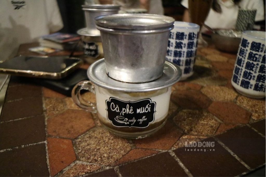 Vietnamese salted coffee causes a global fever. Photo: Ngoc Linh
