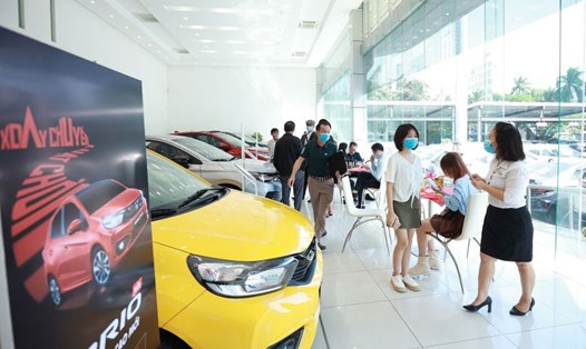 Showroom ôtô tại Mỹ Đình, Hà Nội.   Ảnh: Hải Nguyễn