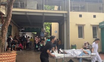 Nhiều bệnh nhân mòn mỏi chờ mổ vì bệnh viện thiếu vật tư y tế