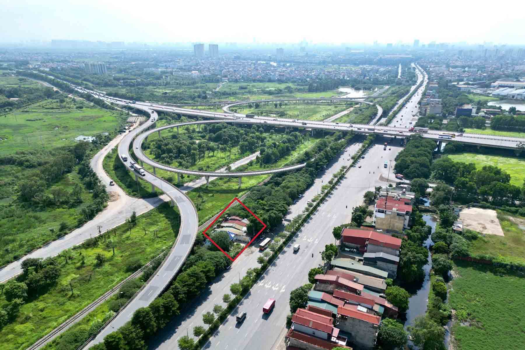 Nút giao cầu Thanh Trì - Quốc lộ 5 (quận Long Biên, Hà Nội). Ảnh: Hữu Chánh