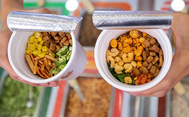 A cup of instant noodles in Vietnam. Photo: Foody