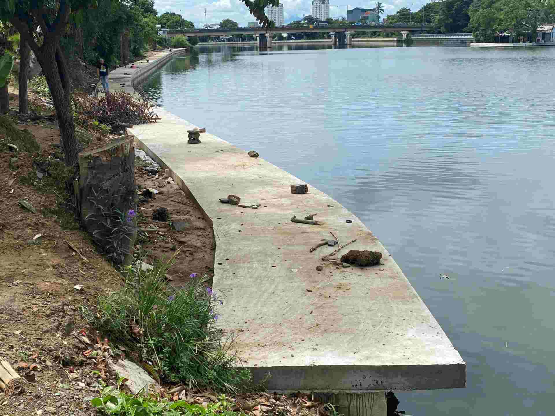 According to Mr. Nguyen Thanh Tuan Anh, the unit currently recommends that the authorities adjust procedures and supplement capital sources to deploy many packages of the entire project. Among them, the Nhu Y River walkway and embankment project will strive to be completed by September this year.