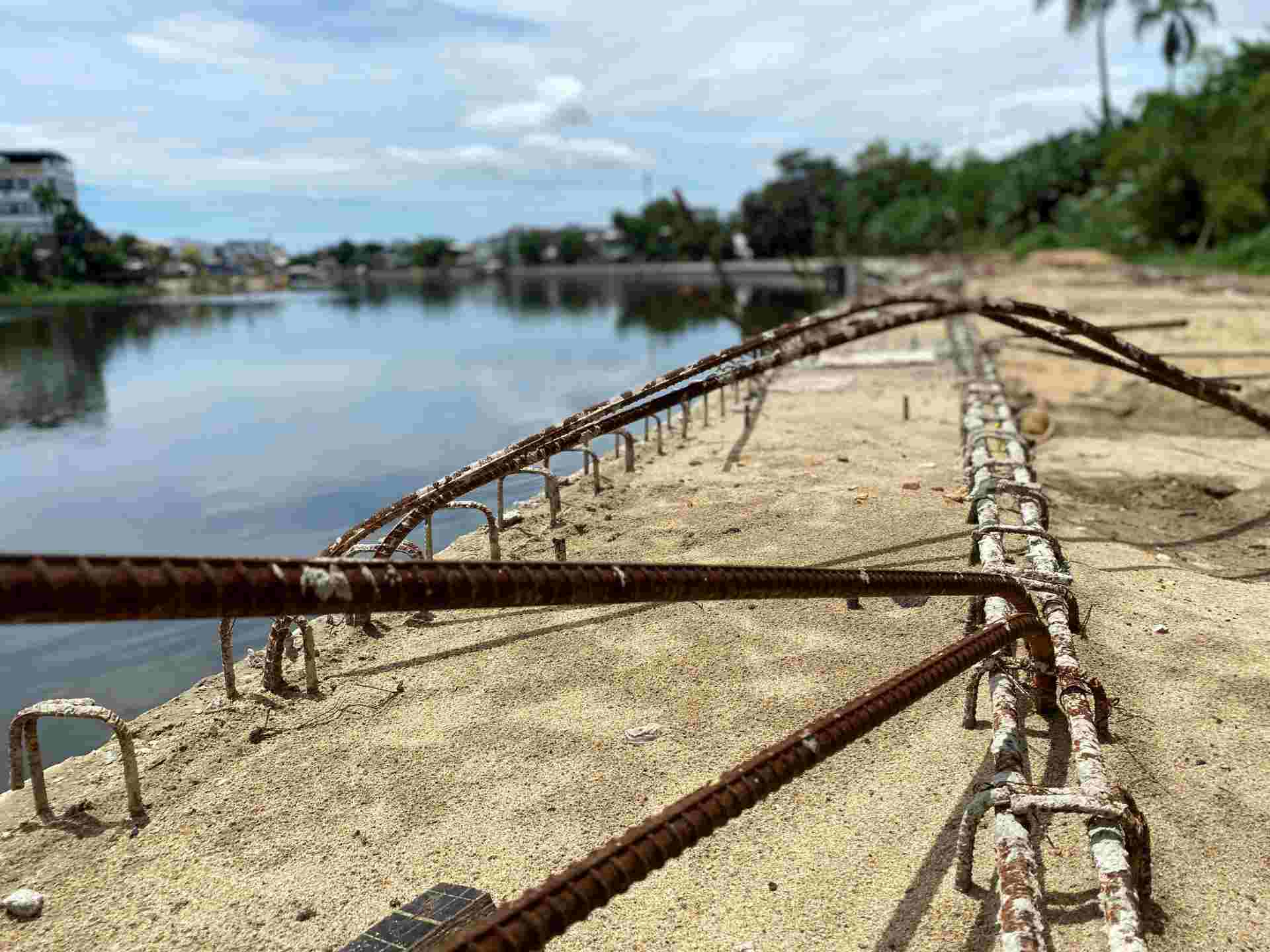 Iron and steel rust due to exposure to rain and sun.