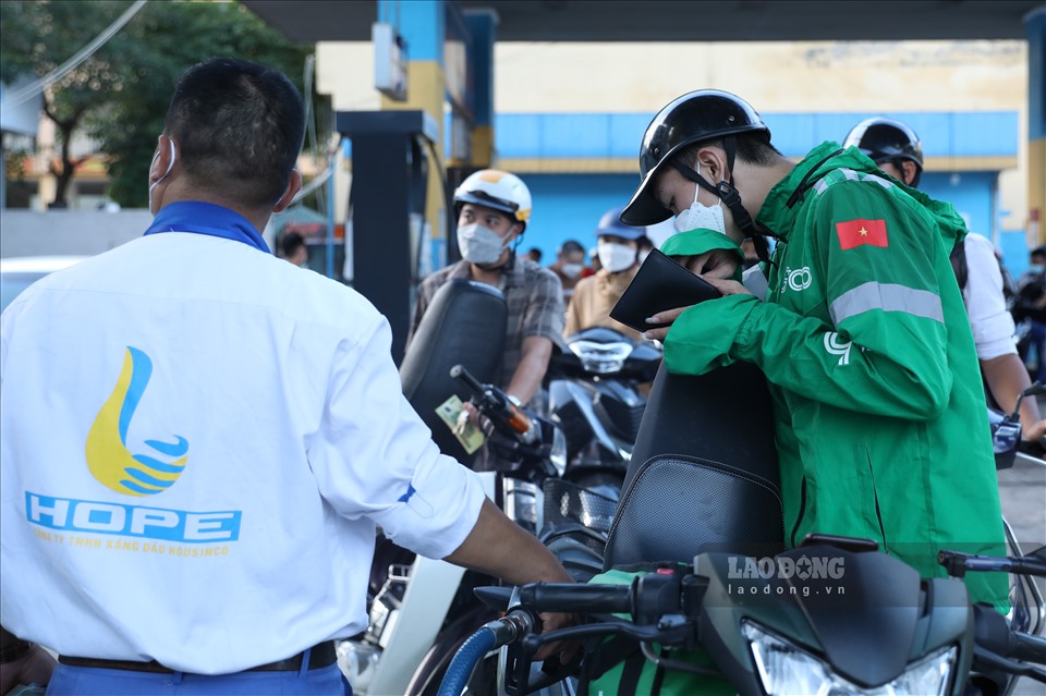 Doanh nghiệp cho rằng, khi có sự cạnh tranh đúng nghĩa, thị trường xăng dầu mới hoạt động lành mạnh. Ảnh: Phan Anh
